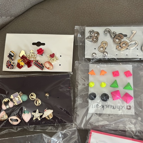 Lot of funky fancy earrings brand new - Picture 2 of 7